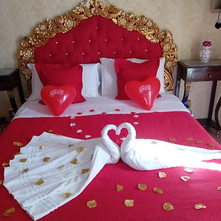 B&B Sotto Gli Archi Catania Bagian luar foto