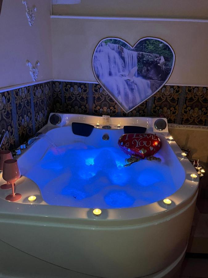 B&B Sotto Gli Archi Catania Bagian luar foto