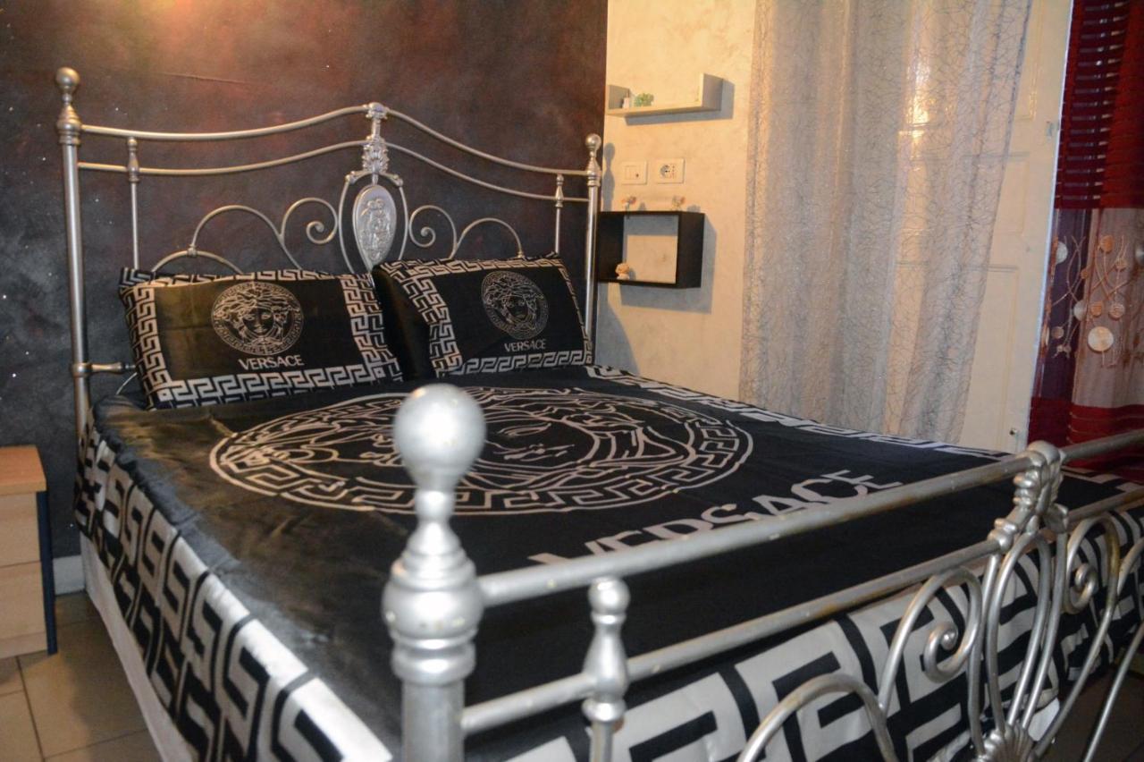 B&B Sotto Gli Archi Catania Bagian luar foto