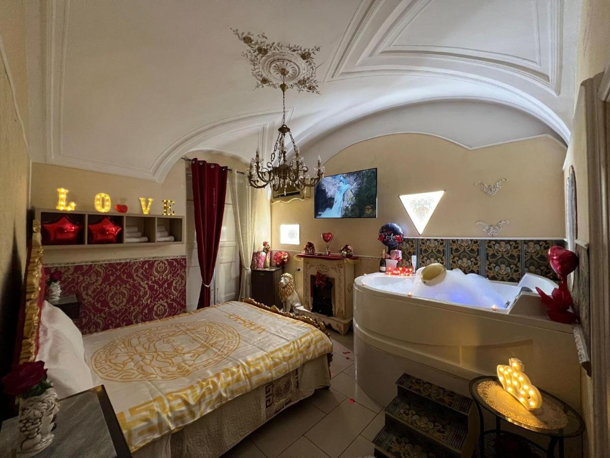 B&B Sotto Gli Archi Catania Bagian luar foto
