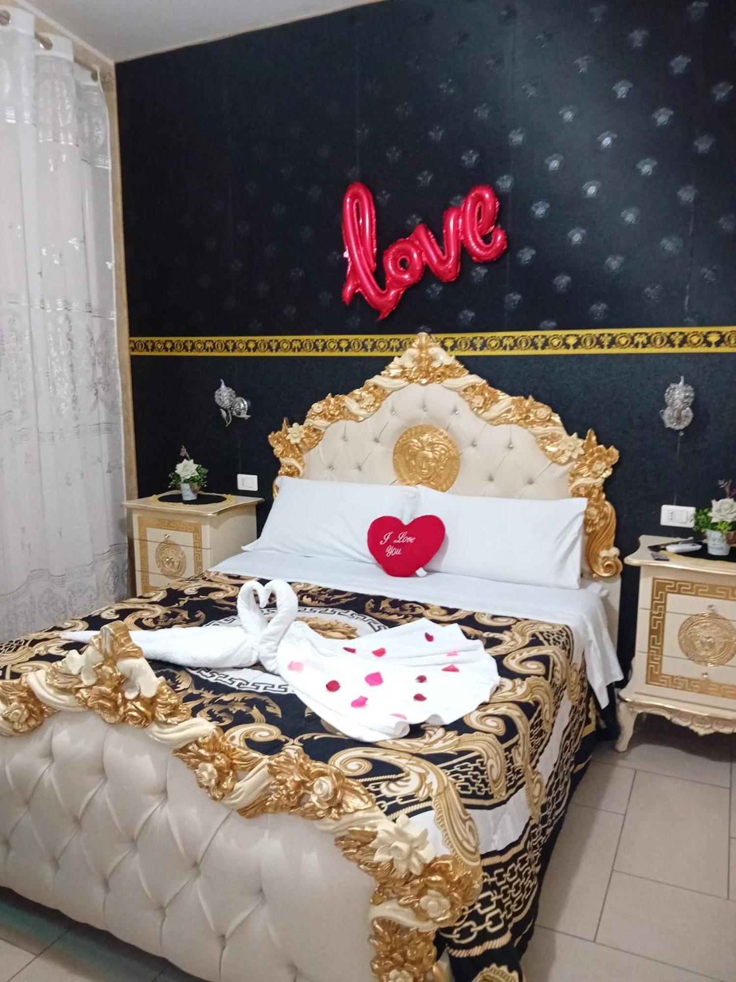 B&B Sotto Gli Archi Catania Bagian luar foto